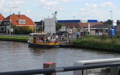 Waddinxveen — 120901 Hefbrug Waddinxveen - Pont in gebruik tijdens de renovatie.jpg