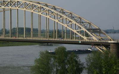 Nijmegen — 2013.05.30.181005 Waalbrug Nijmegen NL.jpg