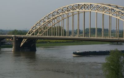 Nijmegen — 2013.05.30.181014 Waalbrug Nijmegen NL.jpg