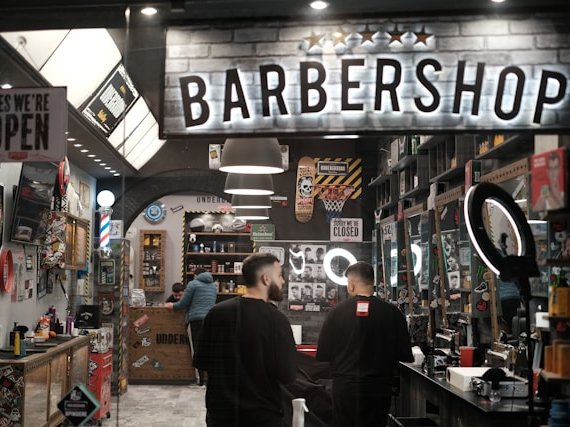 De authentieke mannenervaring in Amsterdamse barbershops