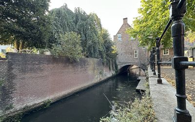 Den Bosch — Binnendieze in Uilenburg 02.jpg