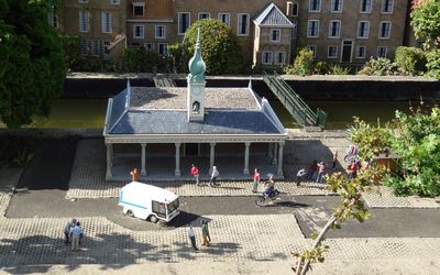 Vlaar-Dingen — Den Haag - Madurodam - Visbank Vlaardingen.jpg