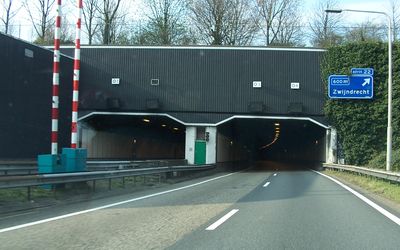 Zwijndrecht — Drechttunnel.JPG