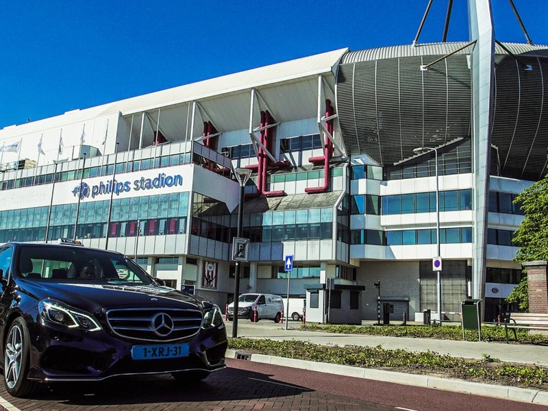 Met taxi vanuit Eindhoven naar Eindhoven Airport