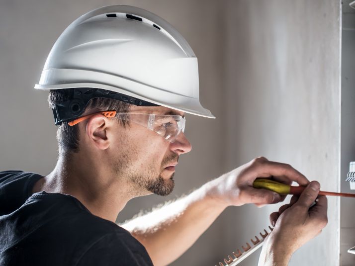 Elektricien Den Bosch en omgeving: waar let je op bij elektra in huis of bedrijf?