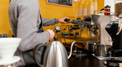 De mobiele koffiebar als sfeermaker bij lokale events en bijeenkomsten