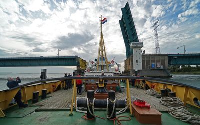 Hoeksche Waard — Haringvlietbrug (48566257631).jpg