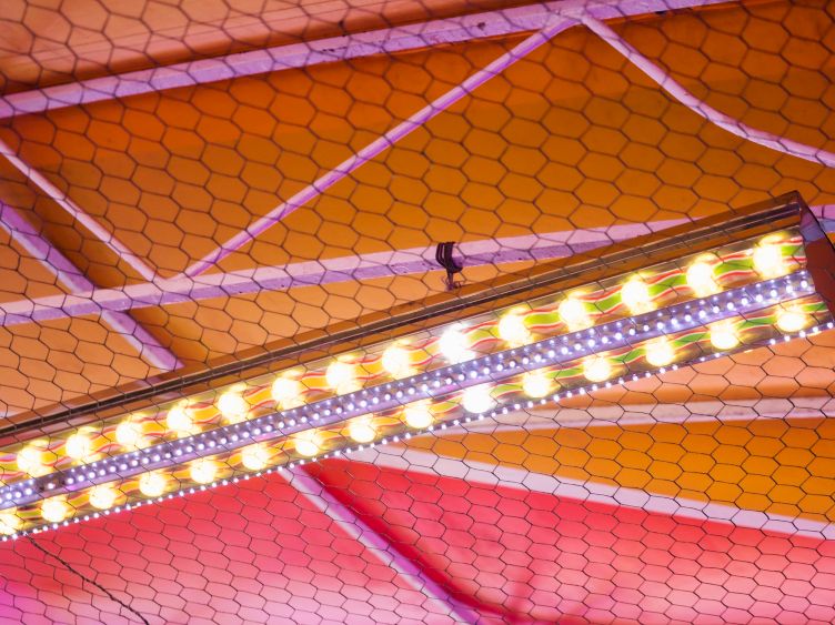 LED verlichting op een bedrijfsterrein in Ede: zo maak je het veilig, netjes en logisch