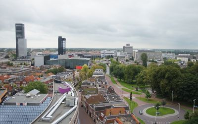 Leeuwarden — Leeuwarden vanaf Oldehove 2012 3.JPG