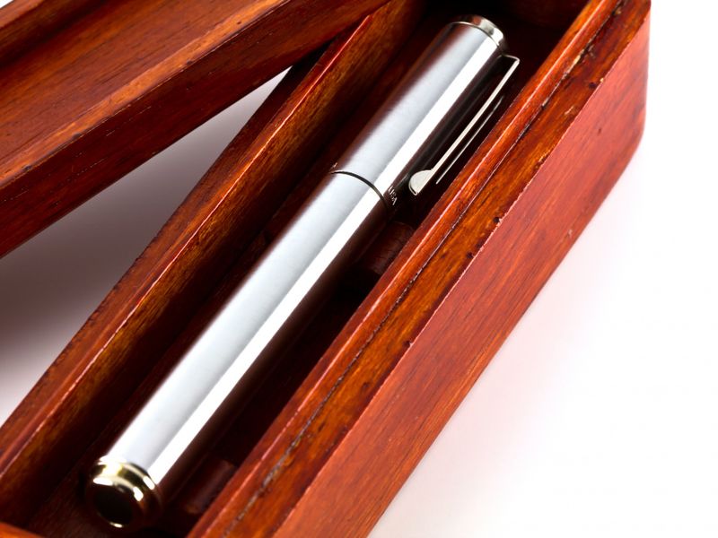 De betekenis van een gegraveerde pen als relatiegeschenk