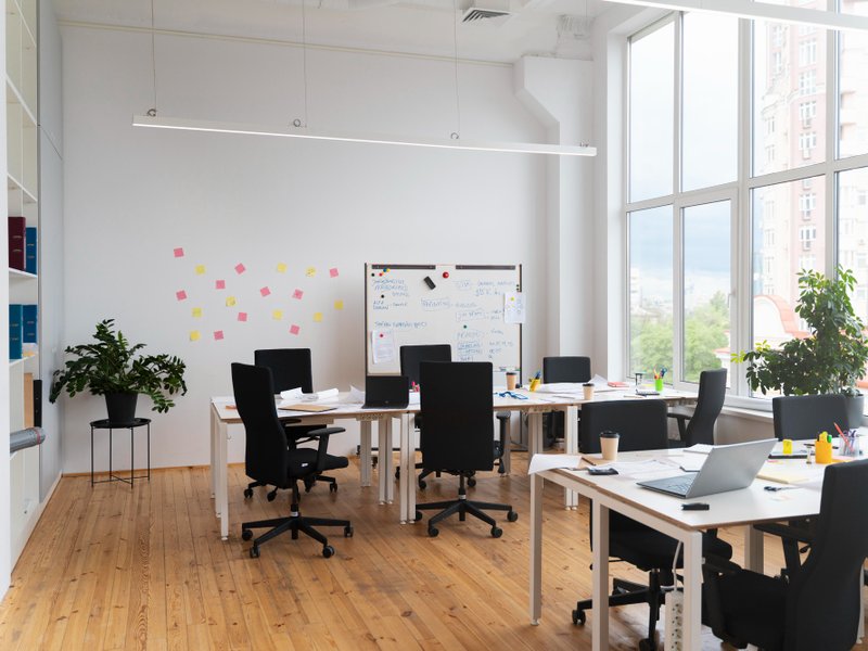 Intermontage: Totaaloplossingen voor Kantoorinrichting, Interieurbouw en Wandsystemen