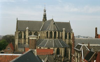 Alkmaar — Overzicht oostgevel vanuit stadhuis - Alkmaar - 20420108 - RCE.jpg