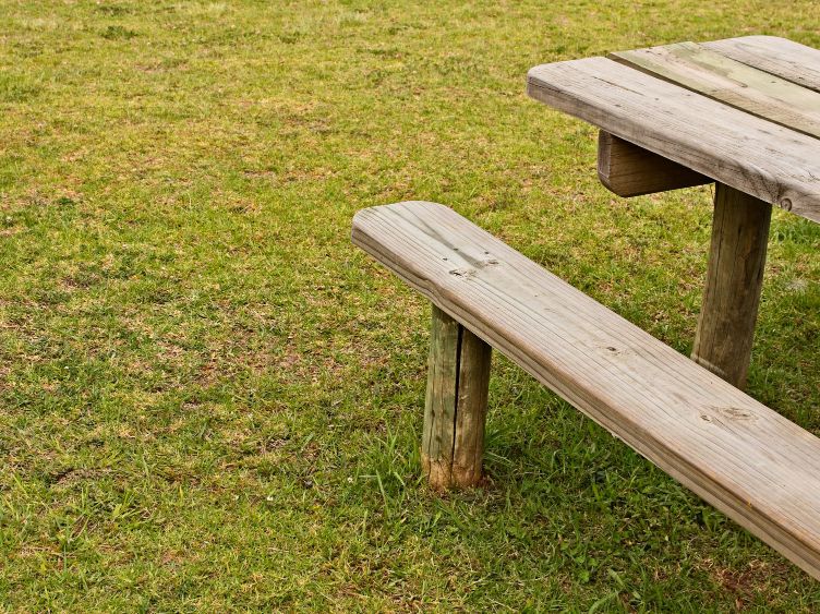 Picknicktafel in Hoeksche Waard: rustig kiezen wat past bij buitenleven en gebruik