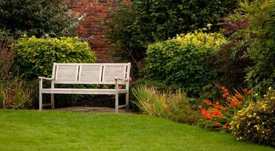Polyester tuinproducten in Utrecht: wat past bij een stadstuin, dakterras of balkon?