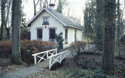 Heerenveen — Rijksmonument Oranjewoud Dienstwoning Oranjestein, 11-12-1991, signatuur 69135.jpg