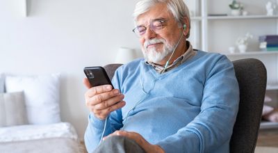 Senioren Smartphone kopen in Haarlem: rustig oriënteren in een vertrouwde stad