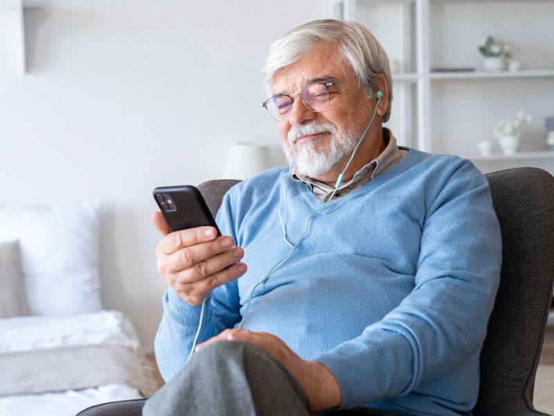 Senioren Smartphone kopen in Haarlem: rustig oriënteren in een vertrouwde stad
