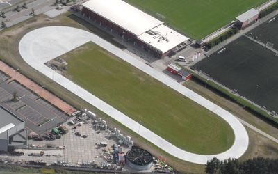 Apeldoorn — Skate rink omnisport - panoramio.jpg