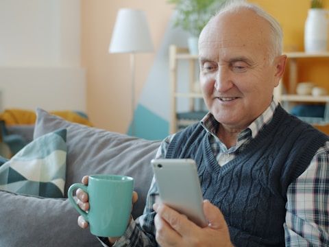 Smartphones senioren in Barendrecht: rustig oriënteren in uw eigen tempo