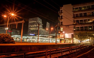Utrecht — Stadskantoor en Centraal Station Utrecht (oktober 2014).jpg