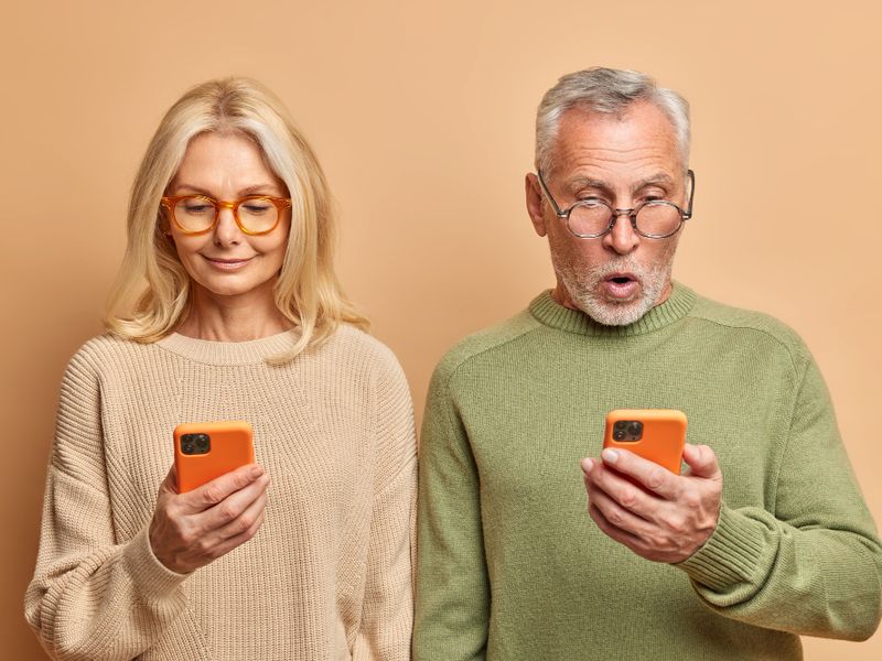 Telefoons voor senioren in Pijnacker, Nootdorp en omgeving: duidelijk onderweg en vertrouwd bereikbaar