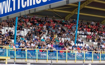 Assen — Tribune TT-Circuit Assen (9406442815) (2).jpg