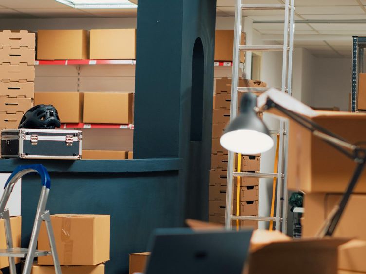 Een bedrijfsontruiming zorgvuldig organiseren: Keuzes, stappen en praktische rust