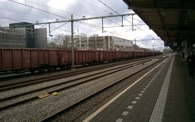 Sittard — Wagons met steenkool op het emplacement van station Sittard.jpg