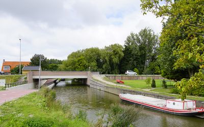 Westland — Wennetjessloot op de grens van Wateringen , Poeldijk en Den Haag (28958708225).jpg