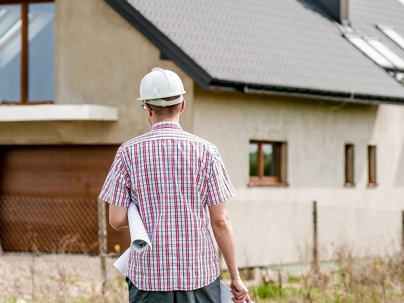 Vlamvertragende en Reflecterende Werkkleding: Bescherming en Zichtbaarheid op de Werkplek 