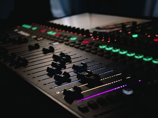 Rivierenland Radio: de stem van de regio hoorbaar gemaakt